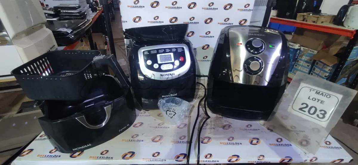 LOTE 203 - 01 AIR FRYER E 01 PANIFICADORA 220V MARCA MONDIAL. (NO ESTADO) ATENÇÃO! FAZER A VISITAÇÃO ANTES DE ARREMATAR, NÃO SABEMOS SE FUNCIONA, LEILÃO NÃO TEM GARANTIA E NEM DEVOLUÇÃO, SUJEITO A POSSÍVEIS AVARIAS VISÍVEIS/OCULTAS E/OU AUSÊNCIA DE COMPONENTES.