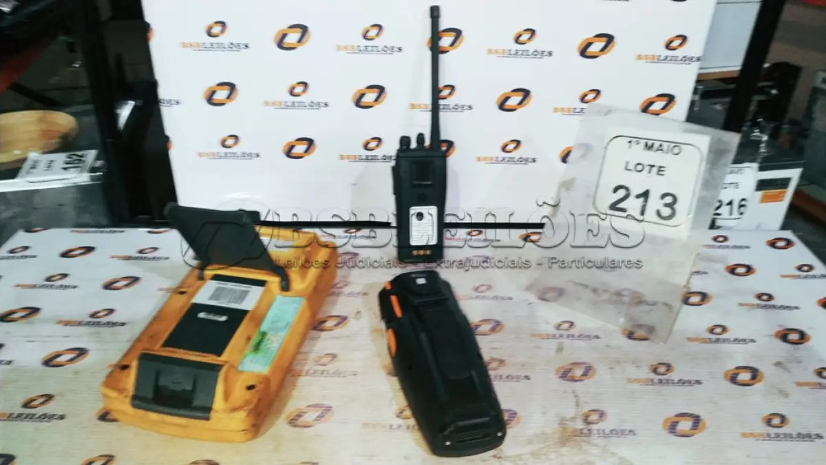 LOTE 213 - 01 EQUIPAMENTO PARA TESTES DE CABOS MODELO DSP-4300 CABLE ANALYZER MARCA FLUKE NETWORKS, 01 COLETORA DE DADOS MODELOS HC700 MARCA MOTOROLA E 01 RÁDIO COMUNICADOR MARCA MOTOROLA. (NO ESTADO) ATENÇÃO! FAZER A VISITAÇÃO ANTES DE ARREMATAR, NÃO SABEMOS SE FUNCIONA, LEILÃO NÃO TEM GARANTIA E NEM DEVOLUÇÃO, SUJEITO A POSSÍVEIS AVARIAS VISÍVEIS/OCULTAS E/OU AUSÊNCIA DE COMPONENTES.