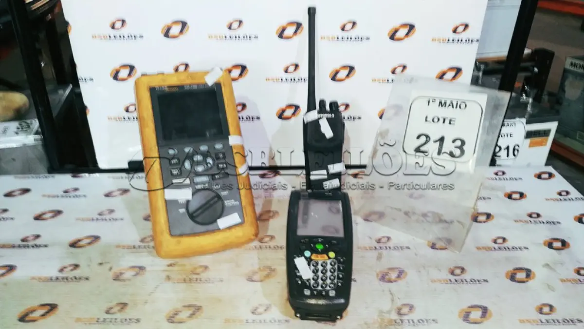 LOTE 213 - 01 EQUIPAMENTO PARA TESTES DE CABOS MODELO DSP-4300 CABLE ANALYZER MARCA FLUKE NETWORKS, 01 COLETORA DE DADOS MODELOS HC700 MARCA MOTOROLA E 01 RÁDIO COMUNICADOR MARCA MOTOROLA. (NO ESTADO) ATENÇÃO! FAZER A VISITAÇÃO ANTES DE ARREMATAR, NÃO SABEMOS SE FUNCIONA, LEILÃO NÃO TEM GARANTIA E NEM DEVOLUÇÃO, SUJEITO A POSSÍVEIS AVARIAS VISÍVEIS/OCULTAS E/OU AUSÊNCIA DE COMPONENTES.