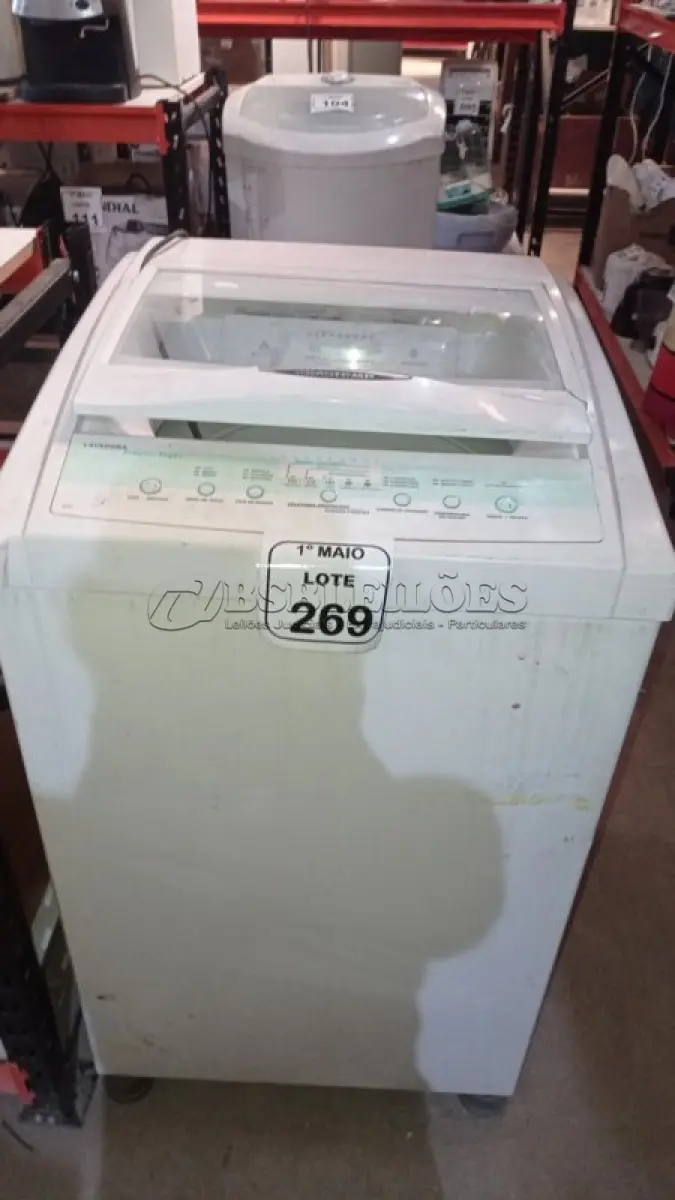 LOTE 269 - 01 MÁQUINA DE LAVAR 5KG 220V MARCA BRASTEMP. (NO ESTADO) ATENÇÃO! FAZER A VISITAÇÃO ANTES DE ARREMATAR, NÃO SABEMOS SE FUNCIONA, LEILÃO NÃO TEM GARANTIA E NEM DEVOLUÇÃO, SUJEITO A POSSÍVEIS AVARIAS VISÍVEIS/OCULTAS E/OU AUSÊNCIA DE COMPONENTES.