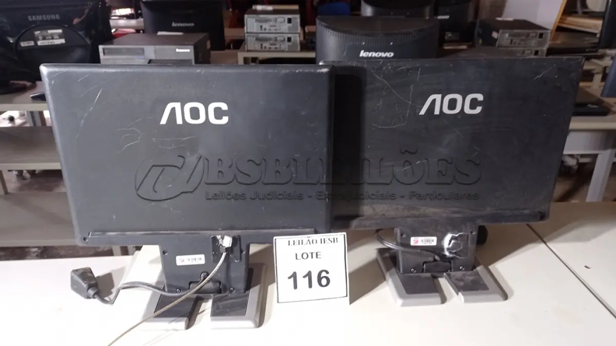 LOTE 116 - 02 MONITORES AOC. (NO ESTADO) ATENÇÃO! FAZER A VISITAÇÃO ANTES DE ARREMATAR, NÃO SABEMOS SE FUNCIONA, LEILÃO NÃO TEM GARANTIA E NEM DEVOLUÇÃO, SUJEITO A POSSÍVEIS AVARIAS VISÍVEIS/OCULTAS E/OU AUSÊNCIA DE COMPONENTES.