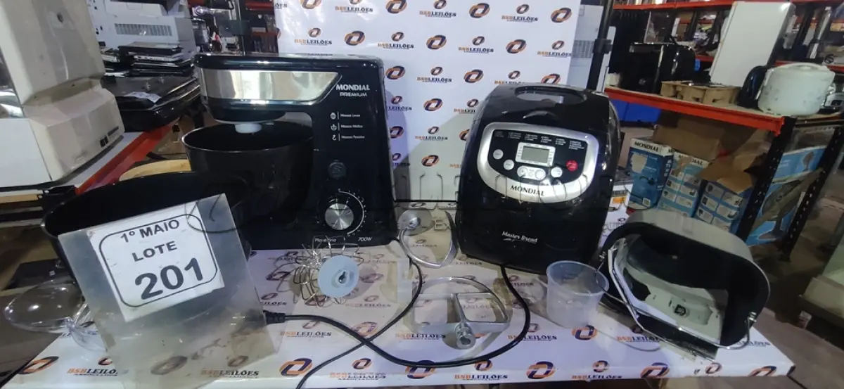 LOTE 201 - 01 BATEDEIRA PLANETÁRIA E 01 PANIFICADORA 220V MARCA MONDIAL. (NO ESTADO) ATENÇÃO! FAZER A VISITAÇÃO ANTES DE ARREMATAR, NÃO SABEMOS SE FUNCIONA, LEILÃO NÃO TEM GARANTIA E NEM DEVOLUÇÃO, SUJEITO A POSSÍVEIS AVARIAS VISÍVEIS/OCULTAS E/OU AUSÊNCIA DE COMPONENTES.