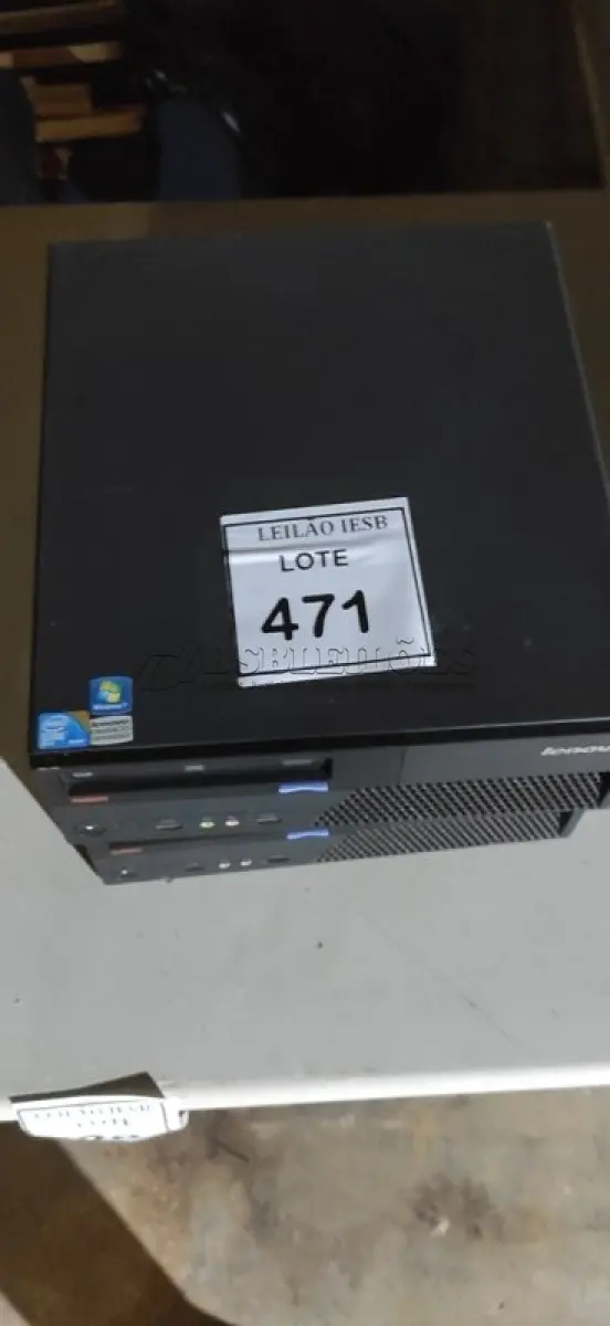 LOTE 471 - 02 CPUS LENOVO. (NO ESTADO) ATENÇÃO! FAZER A VISITAÇÃO ANTES DE ARREMATAR, NÃO SABEMOS SE FUNCIONA, LEILÃO NÃO TEM GARANTIA E NEM DEVOLUÇÃO, SUJEITO A POSSÍVEIS AVARIAS VISÍVEIS/OCULTAS E/OU AUSÊNCIA DE COMPONENTES.