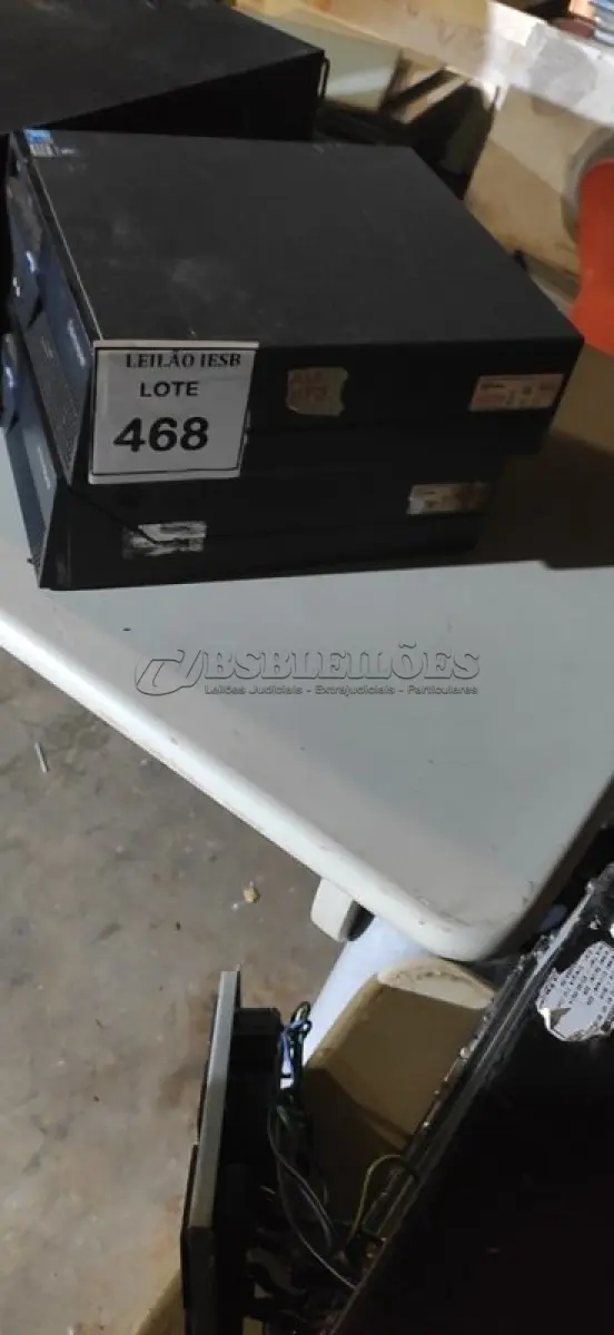 LOTE 468 - 02 CPUS LENOVO. (NO ESTADO) ATENÇÃO! FAZER A VISITAÇÃO ANTES DE ARREMATAR, NÃO SABEMOS SE FUNCIONA, LEILÃO NÃO TEM GARANTIA E NEM DEVOLUÇÃO, SUJEITO A POSSÍVEIS AVARIAS VISÍVEIS/OCULTAS E/OU AUSÊNCIA DE COMPONENTES.