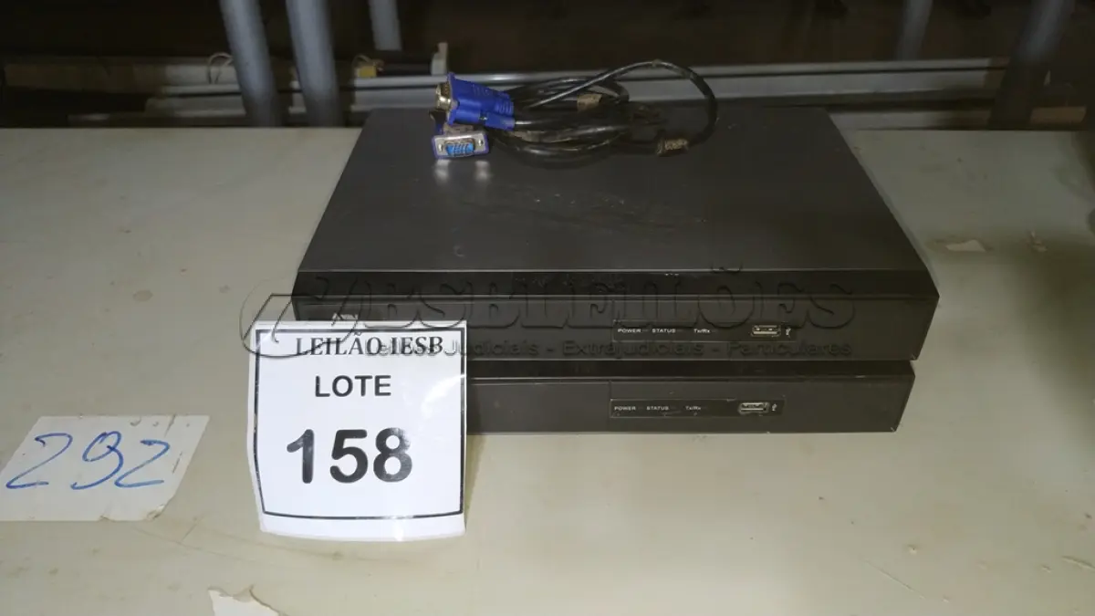 LOTE 158 - 02 DVRS 16 CANAIS SEM MARCA APARENTE. (NO ESTADO) ATENÇÃO! FAZER A VISITAÇÃO ANTES DE ARREMATAR, NÃO SABEMOS SE FUNCIONA, LEILÃO NÃO TEM GARANTIA E NEM DEVOLUÇÃO, SUJEITO A POSSÍVEIS AVARIAS VISÍVEIS/OCULTAS E/OU AUSÊNCIA DE COMPONENTES.