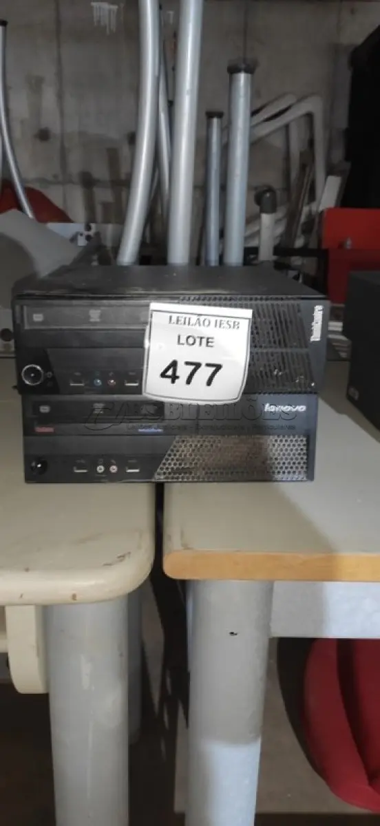 LOTE 477 - 02 CPUS LENOVO. (NO ESTADO) ATENÇÃO! FAZER A VISITAÇÃO ANTES DE ARREMATAR, NÃO SABEMOS SE FUNCIONA, LEILÃO NÃO TEM GARANTIA E NEM DEVOLUÇÃO, SUJEITO A POSSÍVEIS AVARIAS VISÍVEIS/OCULTAS E/OU AUSÊNCIA DE COMPONENTES.