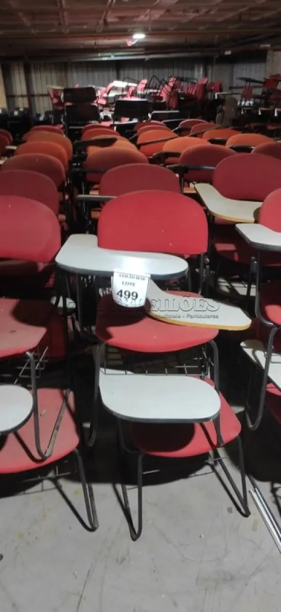 LOTE 499 - 14 CADEIRAS UNIVERSITÁRIAS. (NO ESTADO) ATENÇÃO! FAZER A VISITAÇÃO ANTES DE ARREMATAR, NÃO SABEMOS SE FUNCIONA, LEILÃO NÃO TEM GARANTIA E NEM DEVOLUÇÃO, SUJEITO A POSSÍVEIS AVARIAS VISÍVEIS/OCULTAS E/OU AUSÊNCIA DE COMPONENTES.