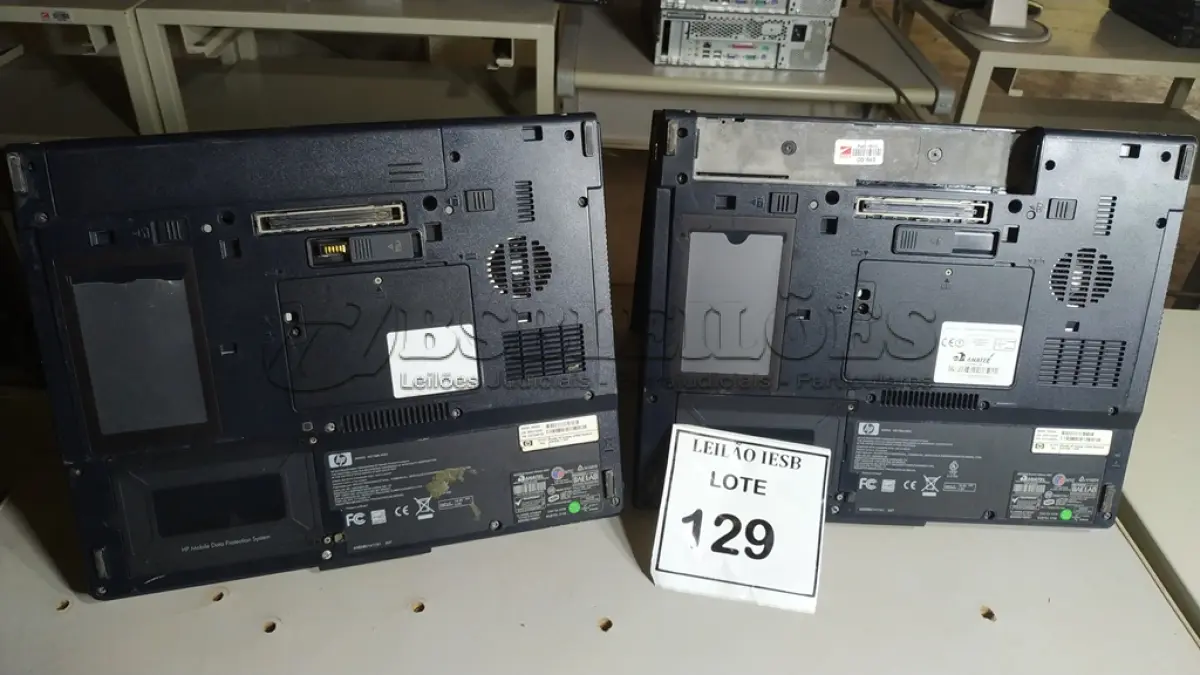 LOTE 129 - 02 NOTEBOOKS HP SEM FONTE. (NO ESTADO) ATENÇÃO! FAZER A VISITAÇÃO ANTES DE ARREMATAR, NÃO SABEMOS SE FUNCIONA, LEILÃO NÃO TEM GARANTIA E NEM DEVOLUÇÃO, SUJEITO A POSSÍVEIS AVARIAS VISÍVEIS/OCULTAS E/OU AUSÊNCIA DE COMPONENTES.
