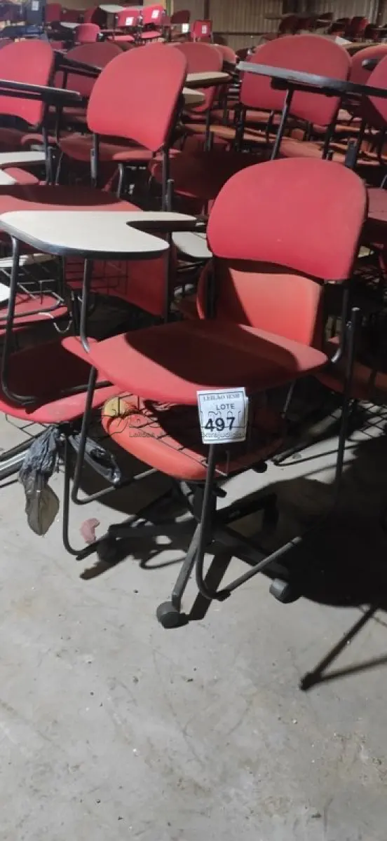 LOTE 497 - 14 CADEIRAS UNIVERSITÁRIAS. (NO ESTADO) ATENÇÃO! FAZER A VISITAÇÃO ANTES DE ARREMATAR, NÃO SABEMOS SE FUNCIONA, LEILÃO NÃO TEM GARANTIA E NEM DEVOLUÇÃO, SUJEITO A POSSÍVEIS AVARIAS VISÍVEIS/OCULTAS E/OU AUSÊNCIA DE COMPONENTES.