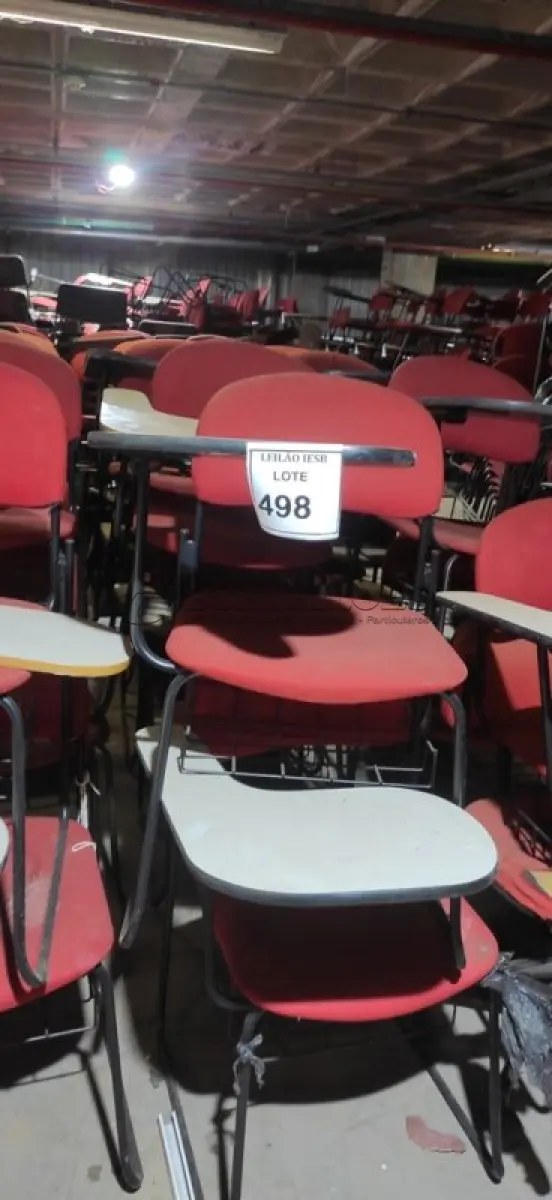 LOTE 498 - 14 CADEIRAS UNIVERSITÁRIAS. (NO ESTADO) ATENÇÃO! FAZER A VISITAÇÃO ANTES DE ARREMATAR, NÃO SABEMOS SE FUNCIONA, LEILÃO NÃO TEM GARANTIA E NEM DEVOLUÇÃO, SUJEITO A POSSÍVEIS AVARIAS VISÍVEIS/OCULTAS E/OU AUSÊNCIA DE COMPONENTES.