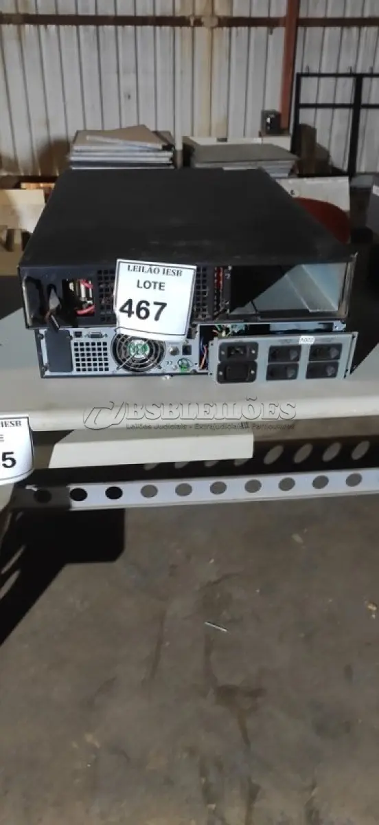 LOTE 467 - 02 NOBREAKS PARA SERVIDOR. (NO ESTADO) ATENÇÃO! FAZER A VISITAÇÃO ANTES DE ARREMATAR, NÃO SABEMOS SE FUNCIONA, LEILÃO NÃO TEM GARANTIA E NEM DEVOLUÇÃO, SUJEITO A POSSÍVEIS AVARIAS VISÍVEIS/OCULTAS E/OU AUSÊNCIA DE COMPONENTES.