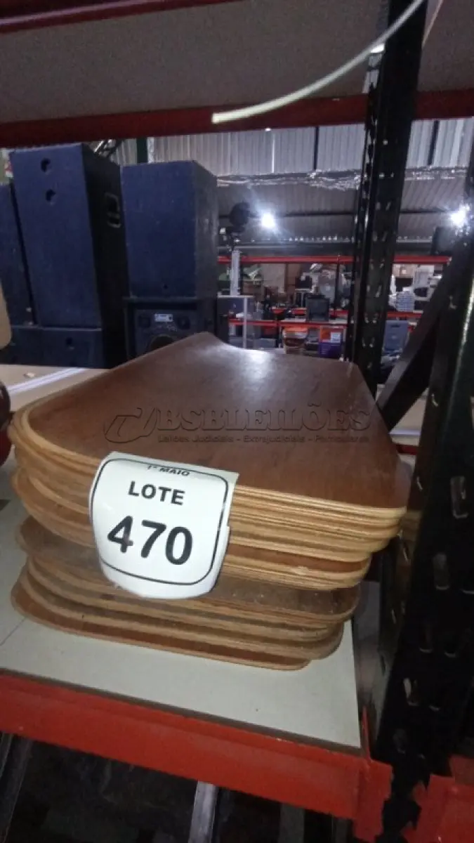 LOTE 470 - 20 PLACAS DE MADEIRA. (NO ESTADO) ATENÇÃO! FAZER A VISITAÇÃO ANTES DE ARREMATAR, NÃO SABEMOS SE FUNCIONA, LEILÃO NÃO TEM GARANTIA E NEM DEVOLUÇÃO, SUJEITO A POSSÍVEIS AVARIAS VISÍVEIS/OCULTAS E/OU AUSÊNCIA DE COMPONENTES.