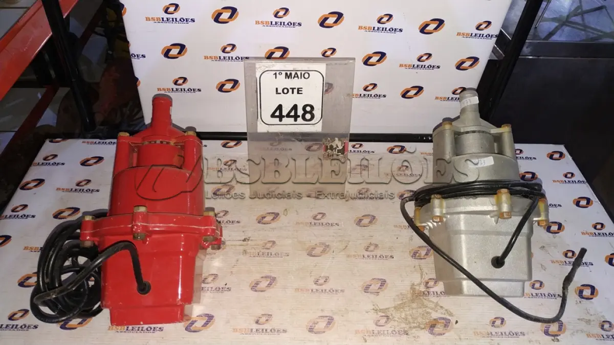LOTE 448 - 02 BOMBAS SUBMERSA. (NO ESTADO) ATENÇÃO! FAZER A VISITAÇÃO ANTES DE ARREMATAR, NÃO SABEMOS SE FUNCIONA, LEILÃO NÃO TEM GARANTIA E NEM DEVOLUÇÃO, SUJEITO A POSSÍVEIS AVARIAS VISÍVEIS/OCULTAS E/OU AUSÊNCIA DE COMPONENTES.