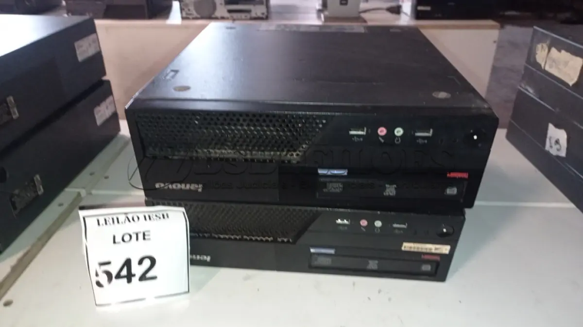 LOTE 542 - 02 CPUS LENOVO. (NO ESTADO) ATENÇÃO! FAZER A VISITAÇÃO ANTES DE ARREMATAR, NÃO SABEMOS SE FUNCIONA, LEILÃO NÃO TEM GARANTIA E NEM DEVOLUÇÃO, SUJEITO A POSSÍVEIS AVARIAS VISÍVEIS/OCULTAS E/OU AUSÊNCIA DE COMPONENTES.