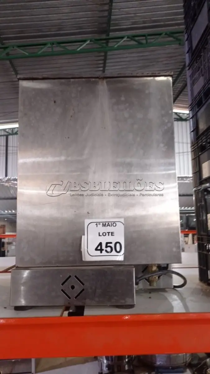 LOTE 450 - 01 CAFETEIRA INDUSTRIAL EM INOX. (NO ESTADO) ATENÇÃO! FAZER A VISITAÇÃO ANTES DE ARREMATAR, NÃO SABEMOS SE FUNCIONA, LEILÃO NÃO TEM GARANTIA E NEM DEVOLUÇÃO, SUJEITO A POSSÍVEIS AVARIAS VISÍVEIS/OCULTAS E/OU AUSÊNCIA DE COMPONENTES.