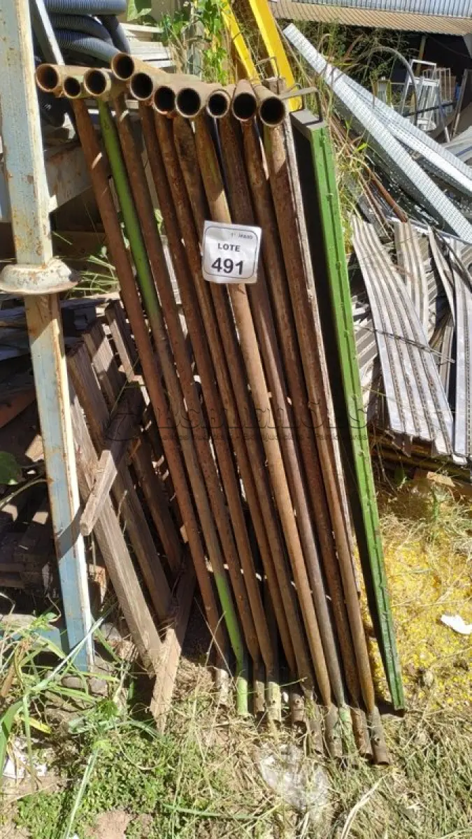 LOTE 491 - 10 PEÇAS DE ANDAIME COM 02 PLATAFORMAS.(NO ESTADO) ATENÇÃO! FAZER A VISITAÇÃO ANTES DE ARREMATAR, NÃO SABEMOS SE FUNCIONA, LEILÃO NÃO TEM GARANTIA E NEM DEVOLUÇÃO, SUJEITO A POSSÍVEIS AVARIAS VISÍVEIS/OCULTAS E/OU AUSÊNCIA DE COMPONENTES.