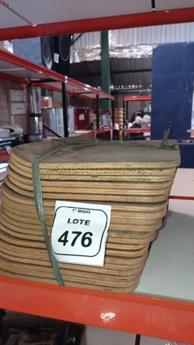 LOTE 476 - 20 PLACAS DE MADEIRA. (NO ESTADO) ATENÇÃO! FAZER A VISITAÇÃO ANTES DE ARREMATAR, NÃO SABEMOS SE FUNCIONA, LEILÃO NÃO TEM GARANTIA E NEM DEVOLUÇÃO, SUJEITO A POSSÍVEIS AVARIAS VISÍVEIS/OCULTAS E/OU AUSÊNCIA DE COMPONENTES.