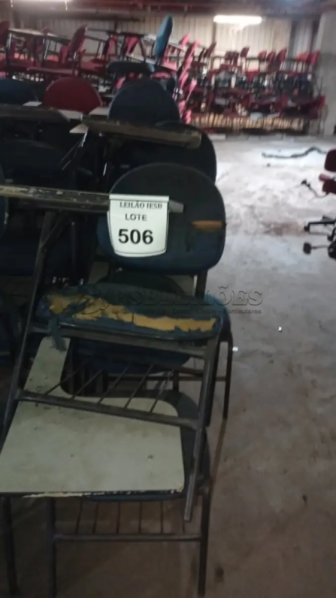 LOTE 506 - 10 CADEIRAS UNIVERSITÁRIAS. (NO ESTADO) ATENÇÃO! FAZER A VISITAÇÃO ANTES DE ARREMATAR, NÃO SABEMOS SE FUNCIONA, LEILÃO NÃO TEM GARANTIA E NEM DEVOLUÇÃO, SUJEITO A POSSÍVEIS AVARIAS VISÍVEIS/OCULTAS E/OU AUSÊNCIA DE COMPONENTES.