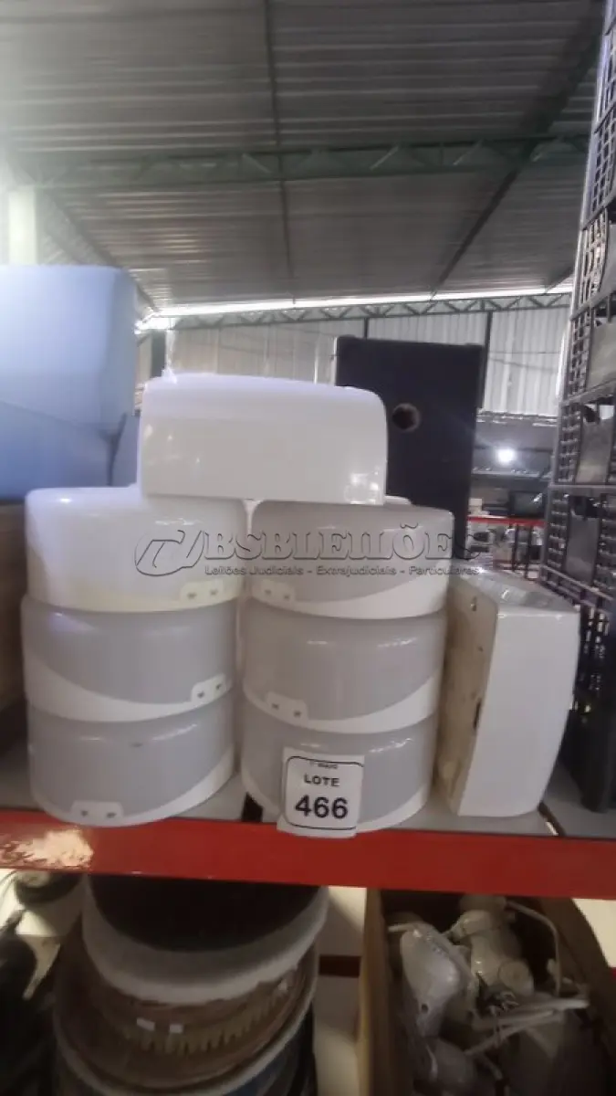 LOTE 466 - 08 DISPENSES DE PAPEL. (NO ESTADO) ATENÇÃO! FAZER A VISITAÇÃO ANTES DE ARREMATAR, NÃO SABEMOS SE FUNCIONA, LEILÃO NÃO TEM GARANTIA E NEM DEVOLUÇÃO, SUJEITO A POSSÍVEIS AVARIAS VISÍVEIS/OCULTAS E/OU AUSÊNCIA DE COMPONENTES.