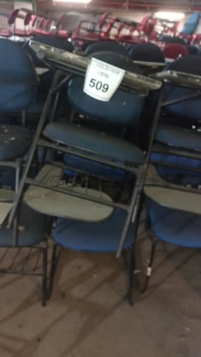 LOTE 509 - 10 CADEIRAS UNIVERSITÁRIAS. (NO ESTADO) ATENÇÃO! FAZER A VISITAÇÃO ANTES DE ARREMATAR, NÃO SABEMOS SE FUNCIONA, LEILÃO NÃO TEM GARANTIA E NEM DEVOLUÇÃO, SUJEITO A POSSÍVEIS AVARIAS VISÍVEIS/OCULTAS E/OU AUSÊNCIA DE COMPONENTES.