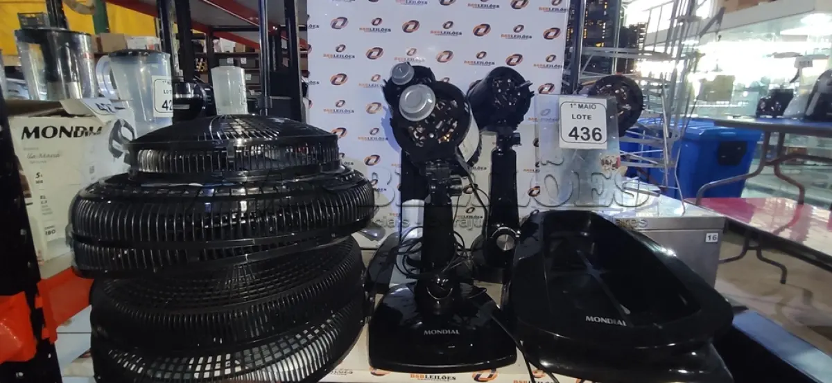 LOTE 436 - 04 VENTILADORES 220V MARCA MONDIAL DESMONTADOS. (NO ESTADO) ATENÇÃO! FAZER A VISITAÇÃO ANTES DE ARREMATAR, NÃO SABEMOS SE FUNCIONA, LEILÃO NÃO TEM GARANTIA E NEM DEVOLUÇÃO, SUJEITO A POSSÍVEIS AVARIAS VISÍVEIS/OCULTAS E/OU AUSÊNCIA DE COMPONENTES.