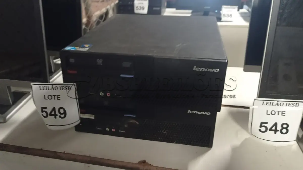 LOTE 549 - 02 CPUS LENOVO. (NO ESTADO) ATENÇÃO! FAZER A VISITAÇÃO ANTES DE ARREMATAR, NÃO SABEMOS SE FUNCIONA, LEILÃO NÃO TEM GARANTIA E NEM DEVOLUÇÃO, SUJEITO A POSSÍVEIS AVARIAS VISÍVEIS/OCULTAS E/OU AUSÊNCIA DE COMPONENTES.