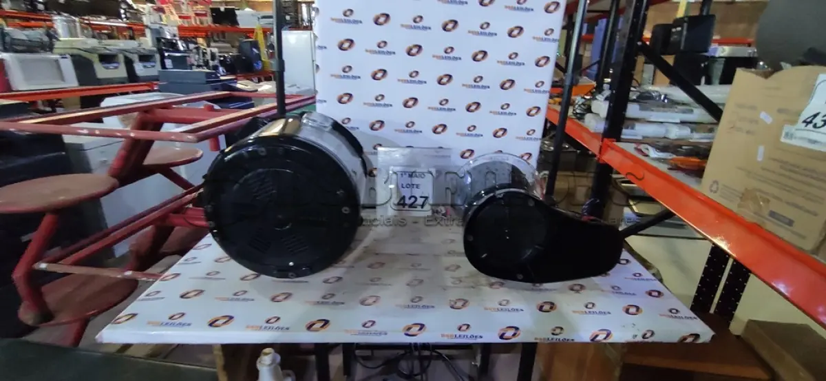 LOTE 427 - 01 BATEDEIRA 220V MARCA MONDIAL E 01 PANELA ELÉTRICA 220V MARCA ONDIAL. (NO ESTADO) ATENÇÃO! FAZER A VISITAÇÃO ANTES DE ARREMATAR, NÃO SABEMOS SE FUNCIONA, LEILÃO NÃO TEM GARANTIA E NEM DEVOLUÇÃO, SUJEITO A POSSÍVEIS AVARIAS VISÍVEIS/OCULTAS E/OU AUSÊNCIA DE COMPONENTES.