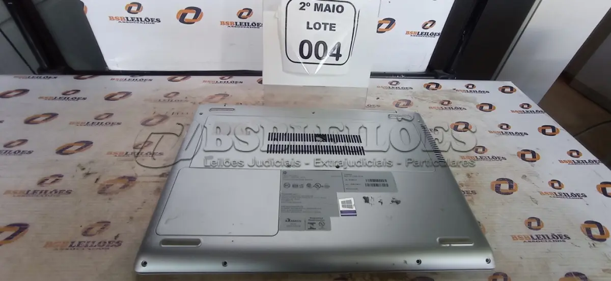 LOTE 004 - 01 NOTEBOOK MARCA HP SEM FONTE. (NO ESTADO) ATENÇÃO! FAZER A VISITAÇÃO ANTES DE ARREMATAR, NÃO SABEMOS SE FUNCIONA, LEILÃO NÃO TEM GARANTIA E NEM DEVOLUÇÃO, SUJEITO A POSSÍVEIS AVARIAS VISÍVEIS/OCULTAS E/OU AUSÊNCIA DE COMPONENTES.