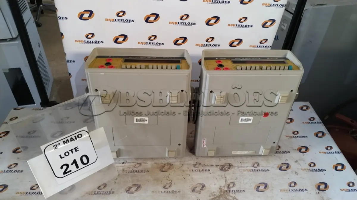 LOTE 210 - 02 MULTÍMETROS DIGITAL DE BANCADA MODELO MDM-8145 MARCA MINIPA. (NO ESTADO) ATENÇÃO! FAZER A VISITAÇÃO ANTES DE ARREMATAR, NÃO SABEMOS SE FUNCIONA, LEILÃO NÃO TEM GARANTIA E NEM DEVOLUÇÃO, SUJEITO A POSSÍVEIS AVARIAS VISÍVEIS/OCULTAS E/OU AUSÊNCIA DE COMPONENTES.