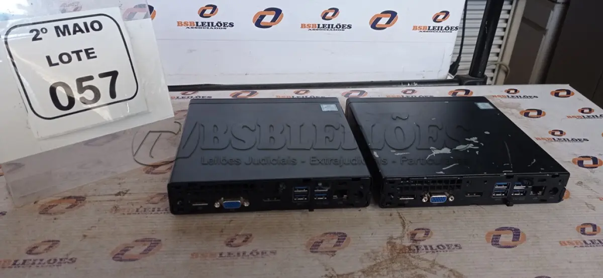 LOTE 057 - 02 MINIS PC SERIE ELITEDESK MARCA HP. (NO ESTADO) ATENÇÃO! FAZER A VISITAÇÃO ANTES DE ARREMATAR, NÃO SABEMOS SE FUNCIONA, LEILÃO NÃO TEM GARANTIA E NEM DEVOLUÇÃO, SUJEITO A POSSÍVEIS AVARIAS VISÍVEIS/OCULTAS E/OU AUSÊNCIA DE COMPONENTES.