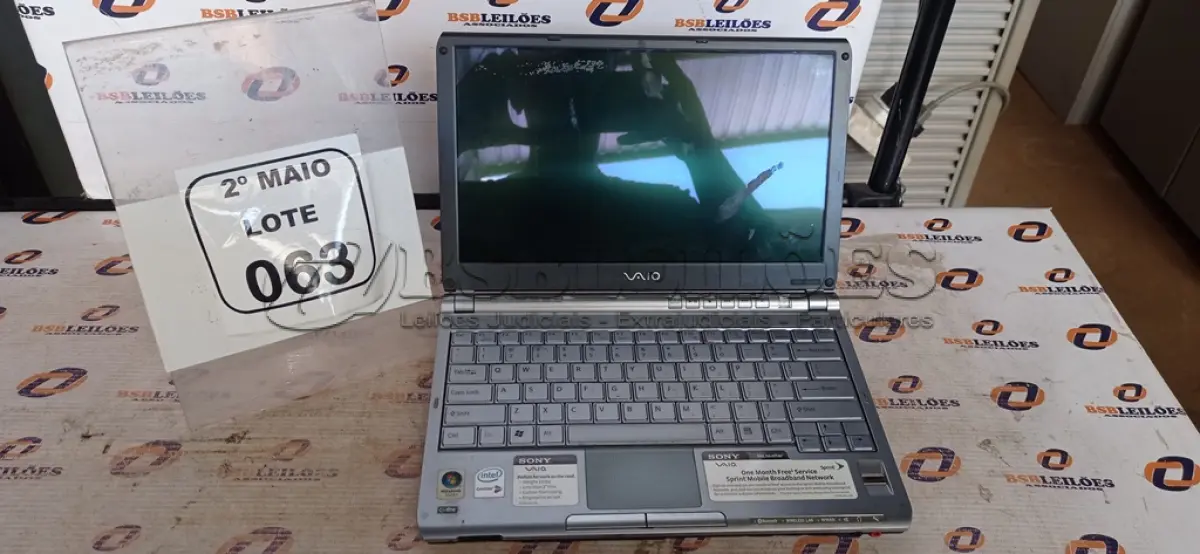 LOTE 063 - 01 NOTEBOOK SÉRIE VAIO MARCA SONY SEM CARREGADOR. (NO ESTADO) ATENÇÃO! FAZER A VISITAÇÃO ANTES DE ARREMATAR, NÃO SABEMOS SE FUNCIONA, LEILÃO NÃO TEM GARANTIA E NEM DEVOLUÇÃO, SUJEITO A POSSÍVEIS AVARIAS VISÍVEIS/OCULTAS E/OU AUSÊNCIA DE COMPONENTES.