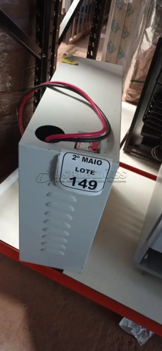 LOTE 149 - 01 BANCO DE BATERIAS COM 04 BATERIAS. (NO ESTADO) ATENÇÃO! FAZER A VISITAÇÃO ANTES DE ARREMATAR, NÃO SABEMOS SE FUNCIONA, LEILÃO NÃO TEM GARANTIA E NEM DEVOLUÇÃO, SUJEITO A POSSÍVEIS AVARIAS VISÍVEIS/OCULTAS E/OU AUSÊNCIA DE COMPONENTES.