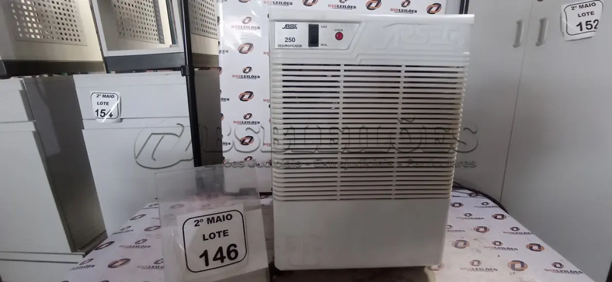 LOTE 146 - 01 DESUMIDIFICADOR 220V MODELO 25 MARCA ARSEC. (NO ESTADO) ATENÇÃO! FAZER A VISITAÇÃO ANTES DE ARREMATAR, NÃO SABEMOS SE FUNCIONA, LEILÃO NÃO TEM GARANTIA E NEM DEVOLUÇÃO, SUJEITO A POSSÍVEIS AVARIAS VISÍVEIS/OCULTAS E/OU AUSÊNCIA DE COMPONENTES.