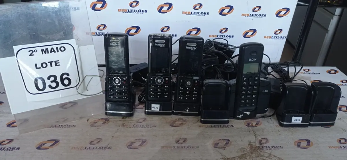LOTE 036 - 01 LOTE COM VÁRIOS APARELHOS TELEFÔNICOS. (NO ESTADO) ATENÇÃO! FAZER A VISITAÇÃO ANTES DE ARREMATAR, NÃO SABEMOS SE FUNCIONA, LEILÃO NÃO TEM GARANTIA E NEM DEVOLUÇÃO, SUJEITO A POSSÍVEIS AVARIAS VISÍVEIS/OCULTAS E/OU AUSÊNCIA DE COMPONENTES.