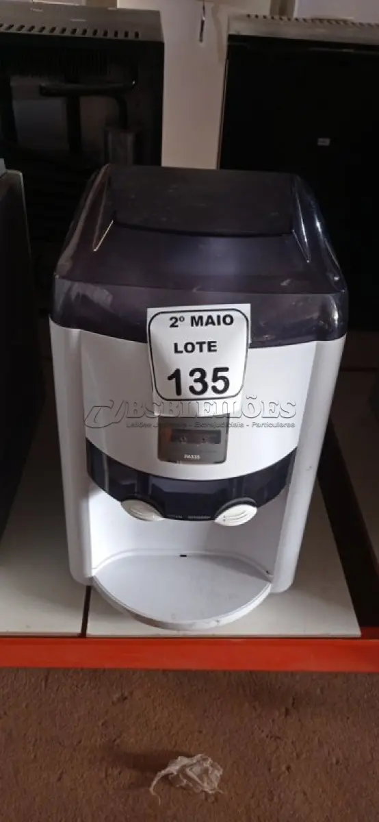 LOTE 135 - 01 PURIFICADOR DE ÁGUA MARCA LATINA. (NO ESTADO) ATENÇÃO! FAZER A VISITAÇÃO ANTES DE ARREMATAR, NÃO SABEMOS SE FUNCIONA, LEILÃO NÃO TEM GARANTIA E NEM DEVOLUÇÃO, SUJEITO A POSSÍVEIS AVARIAS VISÍVEIS/OCULTAS E/OU AUSÊNCIA DE COMPONENTES.