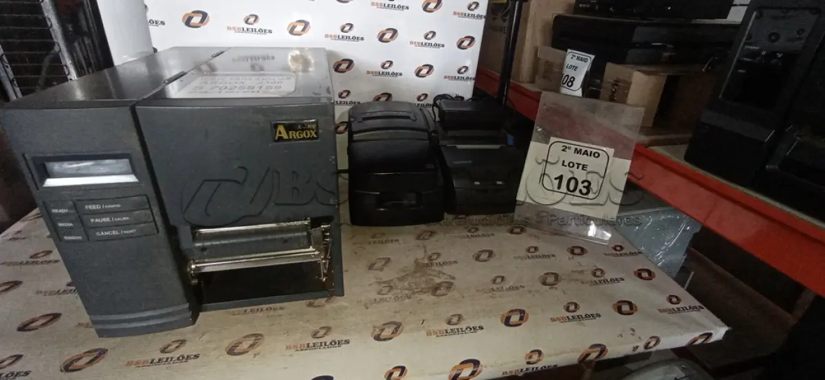 LOTE 103 - 01 IMPRESSORA DE ETIQUETA E 02 IMPRESSORAS DE CUPOM. (NO ESTADO) ATENÇÃO! FAZER A VISITAÇÃO ANTES DE ARREMATAR, NÃO SABEMOS SE FUNCIONA, LEILÃO NÃO TEM GARANTIA E NEM DEVOLUÇÃO, SUJEITO A POSSÍVEIS AVARIAS VISÍVEIS/OCULTAS E/OU AUSÊNCIA DE COMPONENTES.