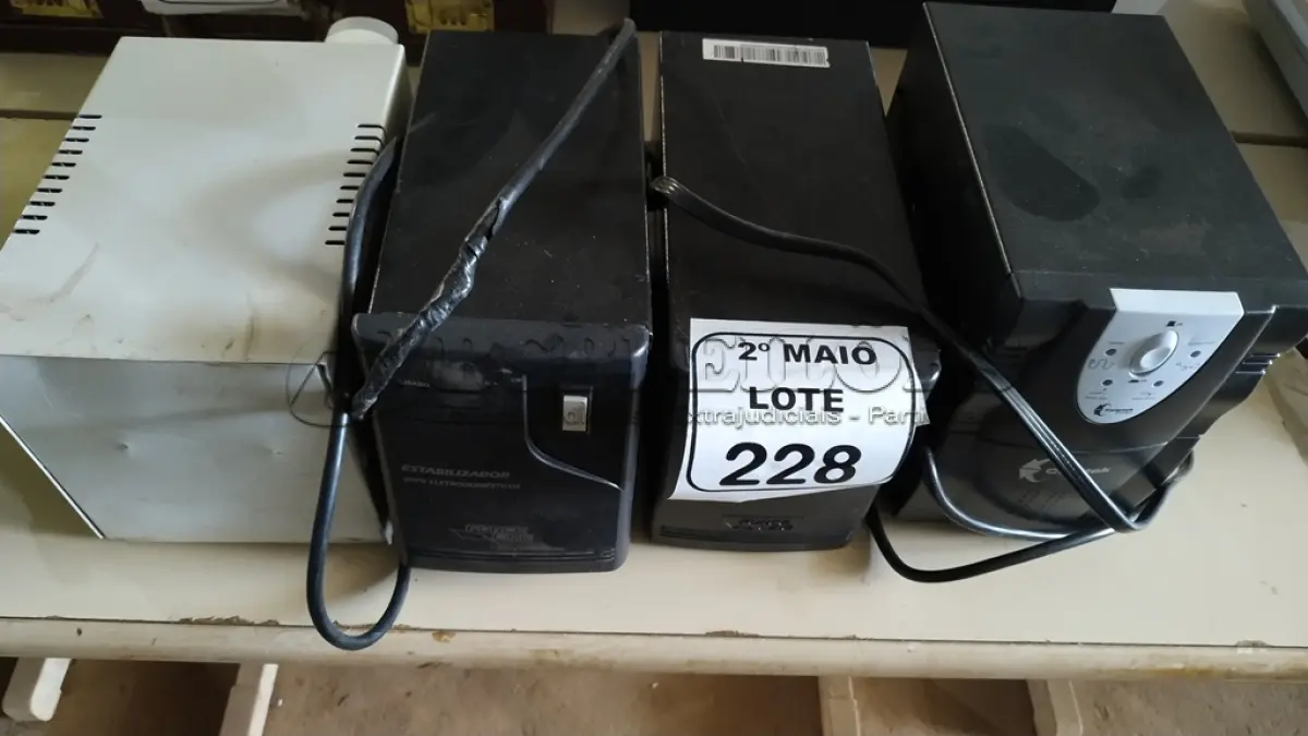 LOTE 228 - 04 ESTABILIZADORES DE MARCAS E MODELOS DIVERSOS. (NO ESTADO) ATENÇÃO! FAZER A VISITAÇÃO ANTES DE ARREMATAR, NÃO SABEMOS SE FUNCIONA, LEILÃO NÃO TEM GARANTIA E NEM DEVOLUÇÃO, SUJEITO A POSSÍVEIS AVARIAS VISÍVEIS/OCULTAS E/OU AUSÊNCIA DE COMPONENTES.