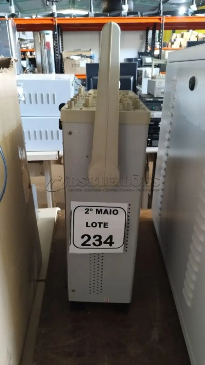 LOTE 234 - 01 OSCILOSCÓPIO MODELO MO-1251 MARCA MINIPA. (NO ESTADO) ATENÇÃO! FAZER A VISITAÇÃO ANTES DE ARREMATAR, NÃO SABEMOS SE FUNCIONA, LEILÃO NÃO TEM GARANTIA E NEM DEVOLUÇÃO, SUJEITO A POSSÍVEIS AVARIAS VISÍVEIS/OCULTAS E/OU AUSÊNCIA DE COMPONENTES.
