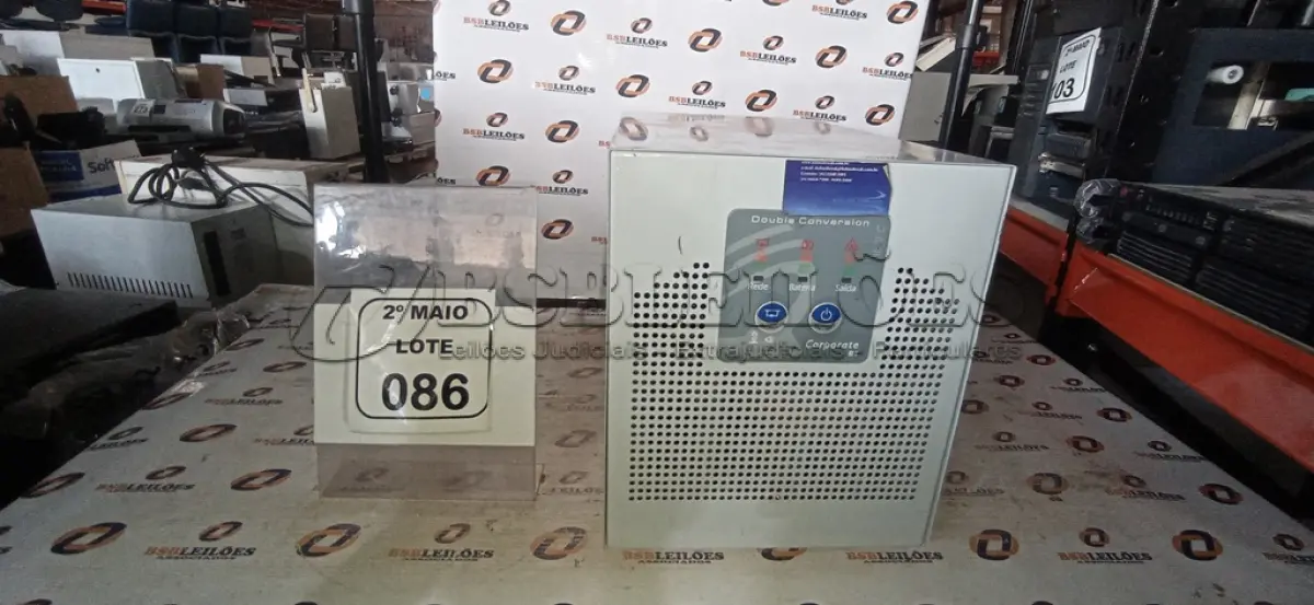 LOTE 086 - 01 NOBREAK 2.0 KVA MARCA CORPORATE. (NO ESTADO) ATENÇÃO! FAZER A VISITAÇÃO ANTES DE ARREMATAR, NÃO SABEMOS SE FUNCIONA, LEILÃO NÃO TEM GARANTIA E NEM DEVOLUÇÃO, SUJEITO A POSSÍVEIS AVARIAS VISÍVEIS/OCULTAS E/OU AUSÊNCIA DE COMPONENTES.