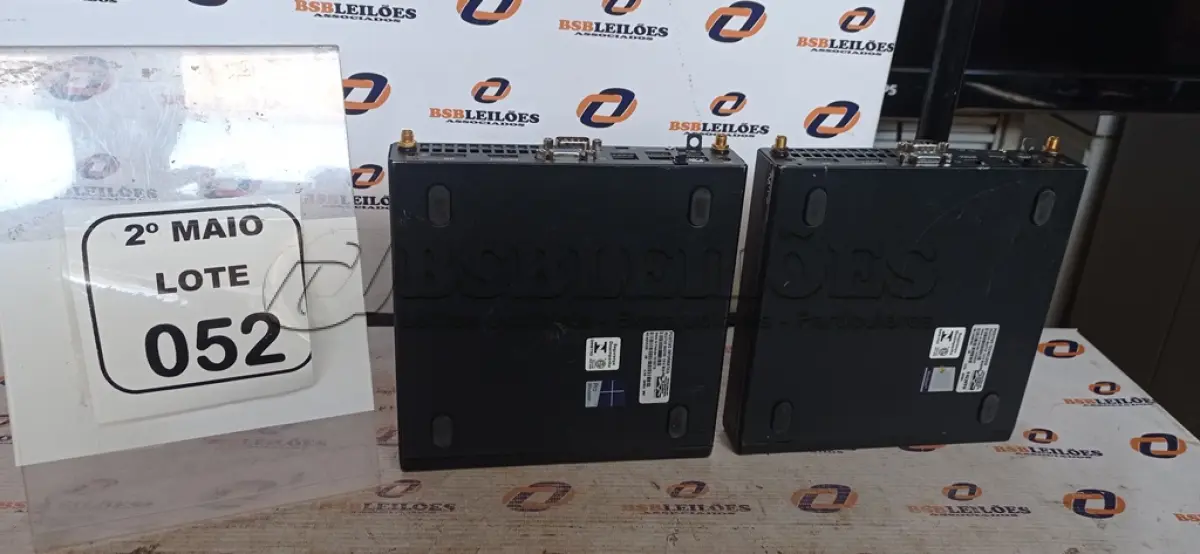 LOTE 052 - 02 MINIS PC MARCA POSITIVO. (NO ESTADO) ATENÇÃO! FAZER A VISITAÇÃO ANTES DE ARREMATAR, NÃO SABEMOS SE FUNCIONA, LEILÃO NÃO TEM GARANTIA E NEM DEVOLUÇÃO, SUJEITO A POSSÍVEIS AVARIAS VISÍVEIS/OCULTAS E/OU AUSÊNCIA DE COMPONENTES.