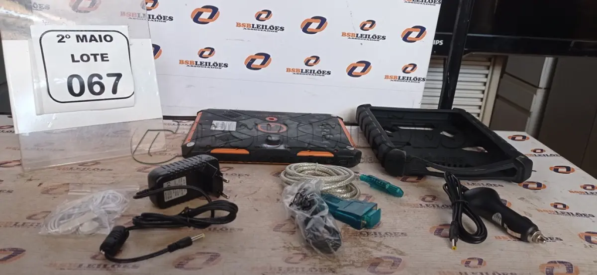 LOTE 067 - 01 TABLET MODELO QAV 801 8GB MARCA TABRA. (NO ESTADO) ATENÇÃO! FAZER A VISITAÇÃO ANTES DE ARREMATAR, NÃO SABEMOS SE FUNCIONA, LEILÃO NÃO TEM GARANTIA E NEM DEVOLUÇÃO, SUJEITO A POSSÍVEIS AVARIAS VISÍVEIS/OCULTAS E/OU AUSÊNCIA DE COMPONENTES.