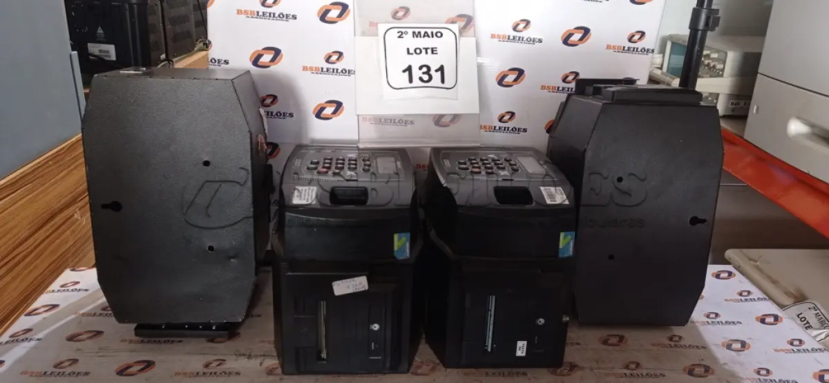 LOTE 131 - 04 RELÓGIOS DE PONTO MARCA HENRY. (NO ESTADO) ATENÇÃO! FAZER A VISITAÇÃO ANTES DE ARREMATAR, NÃO SABEMOS SE FUNCIONA, LEILÃO NÃO TEM GARANTIA E NEM DEVOLUÇÃO, SUJEITO A POSSÍVEIS AVARIAS VISÍVEIS/OCULTAS E/OU AUSÊNCIA DE COMPONENTES.