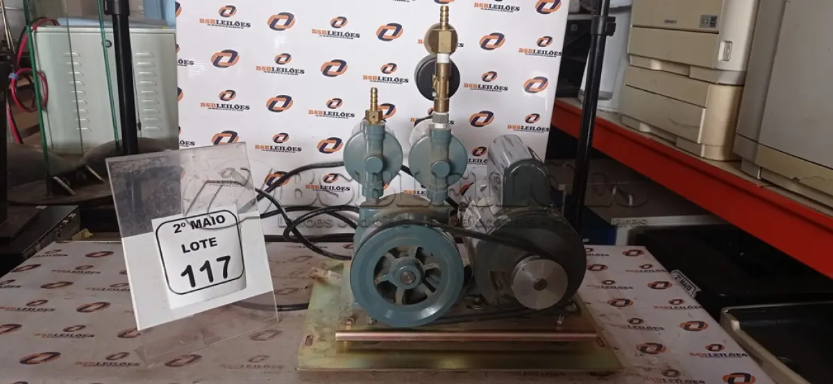 LOTE 117 - 01 MOTOR A VÁCUO 1390 RPM MARCA TECO. (NO ESTADO) ATENÇÃO! FAZER A VISITAÇÃO ANTES DE ARREMATAR, NÃO SABEMOS SE FUNCIONA, LEILÃO NÃO TEM GARANTIA E NEM DEVOLUÇÃO, SUJEITO A POSSÍVEIS AVARIAS VISÍVEIS/OCULTAS E/OU AUSÊNCIA DE COMPONENTES.