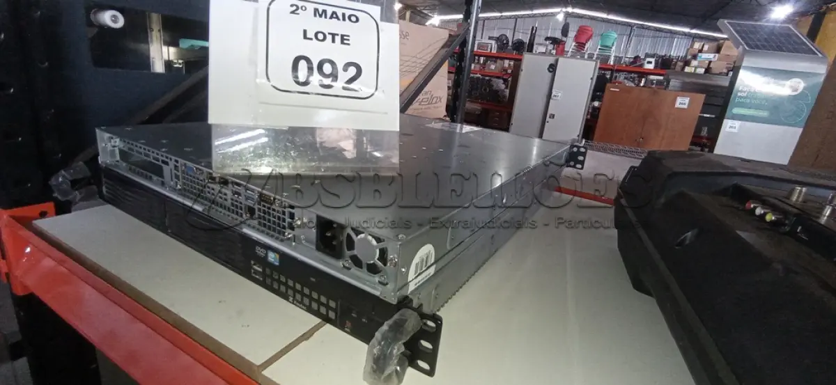 LOTE 092 - 02 SERVIDORES DE REDE PARA RACK. (NO ESTADO) ATENÇÃO! FAZER A VISITAÇÃO ANTES DE ARREMATAR, NÃO SABEMOS SE FUNCIONA, LEILÃO NÃO TEM GARANTIA E NEM DEVOLUÇÃO, SUJEITO A POSSÍVEIS AVARIAS VISÍVEIS/OCULTAS E/OU AUSÊNCIA DE COMPONENTES.
