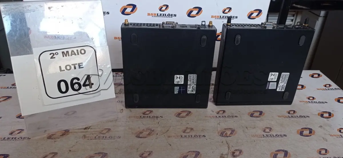 LOTE 064 - 02 MINIS PC MARCA POSITIVO. (NO ESTADO) ATENÇÃO! FAZER A VISITAÇÃO ANTES DE ARREMATAR, NÃO SABEMOS SE FUNCIONA, LEILÃO NÃO TEM GARANTIA E NEM DEVOLUÇÃO, SUJEITO A POSSÍVEIS AVARIAS VISÍVEIS/OCULTAS E/OU AUSÊNCIA DE COMPONENTES.