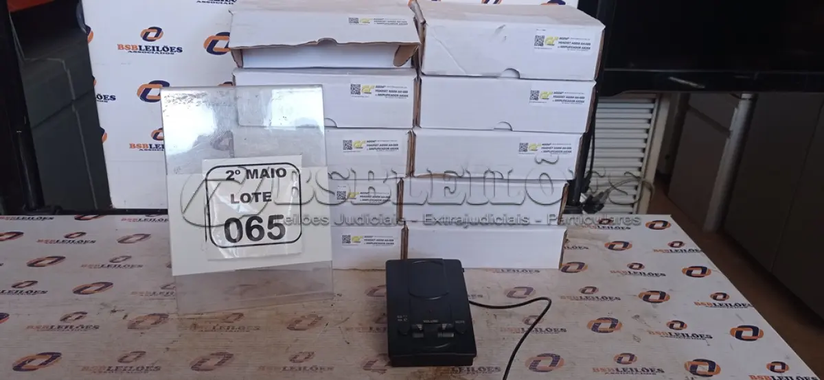 LOTE 065 - 05 AMPLIFICADORES DE HEADSET MARCA AGEM. (NO ESTADO) ATENÇÃO! FAZER A VISITAÇÃO ANTES DE ARREMATAR, NÃO SABEMOS SE FUNCIONA, LEILÃO NÃO TEM GARANTIA E NEM DEVOLUÇÃO, SUJEITO A POSSÍVEIS AVARIAS VISÍVEIS/OCULTAS E/OU AUSÊNCIA DE COMPONENTES.