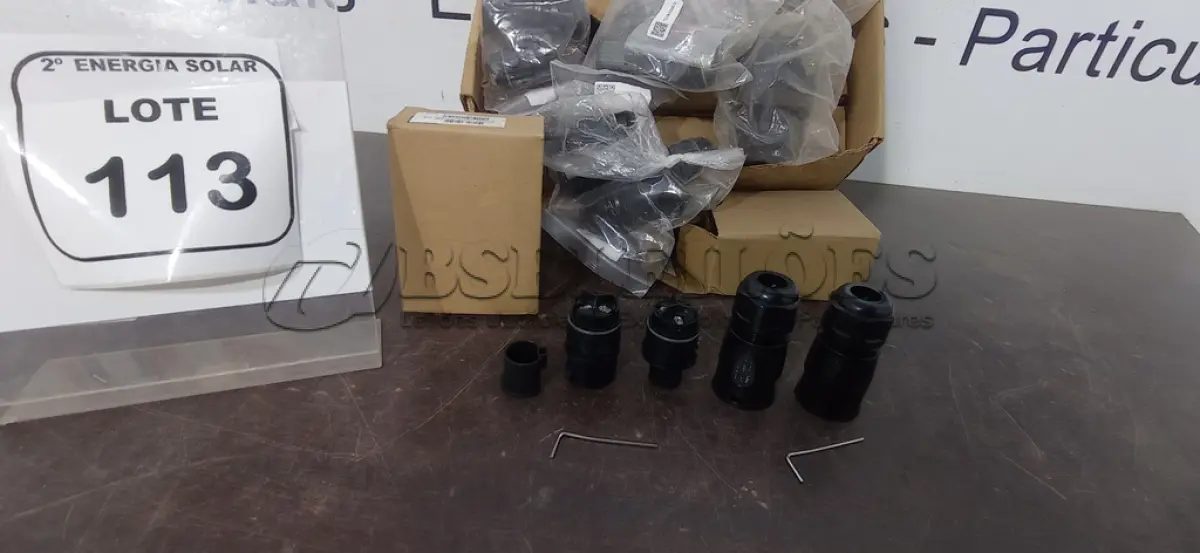 LOTE 113 - 01 LOTE COM MC4 PARA MICRO INVERSORES. (NO ESTADO) ATENÇÃO! FAZER A VISITAÇÃO ANTES DE ARREMATAR, NÃO SABEMOS SE FUNCIONA, LEILÃO NÃO TEM GARANTIA E NEM DEVOLUÇÃO, SUJEITO A POSSÍVEIS AVARIAS VISÍVEIS/OCULTAS E/OU AUSÊNCIA DE COMPONENTES.