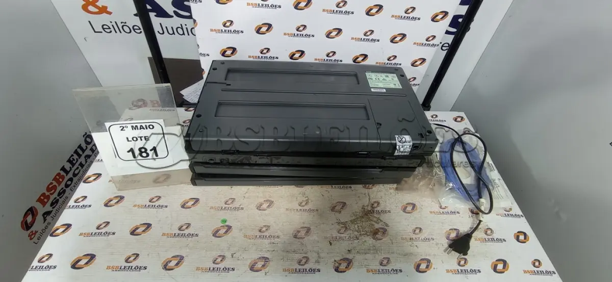 LOTE 181 - 04 SCANNERS MARCA KODAK. (NO ESTADO) ATENÇÃO! FAZER A VISITAÇÃO ANTES DE ARREMATAR, NÃO SABEMOS SE FUNCIONA, LEILÃO NÃO TEM GARANTIA E NEM DEVOLUÇÃO, SUJEITO A POSSÍVEIS AVARIAS VISÍVEIS/OCULTAS E/OU AUSÊNCIA DE COMPONENTES.