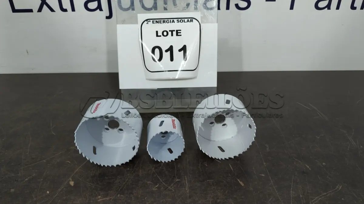 LOTE 011 - 02 SERRAS COPO 76MM MARCA MAKITA E 01 SERRA COPO 48 MM MARCA MAKITA. (NO ESTADO) ATENÇÃO! FAZER A VISITAÇÃO ANTES DE ARREMATAR, NÃO SABEMOS SE FUNCIONA, LEILÃO NÃO TEM GARANTIA E NEM DEVOLUÇÃO, SUJEITO A POSSÍVEIS AVARIAS VISÍVEIS/OCULTAS E/OU AUSÊNCIA DE COMPONENTES.