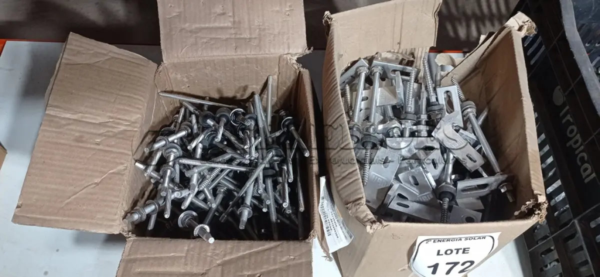 LOTE 172 - 02 CAIXAS COM PARAFUSOS DE FIXAÇÃO METÁLICO M10 X 250MM AÇO INOX.  (NO ESTADO) ATENÇÃO! FAZER A VISITAÇÃO ANTES DE ARREMATAR, NÃO SABEMOS SE FUNCIONA, LEILÃO NÃO TEM GARANTIA E NEM DEVOLUÇÃO, SUJEITO A POSSÍVEIS AVARIAS VISÍVEIS/OCULTAS E/OU AUSÊNCIA DE COMPONENTES.